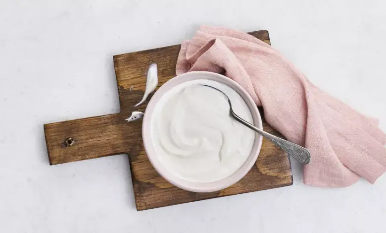 Sour cream in bowl