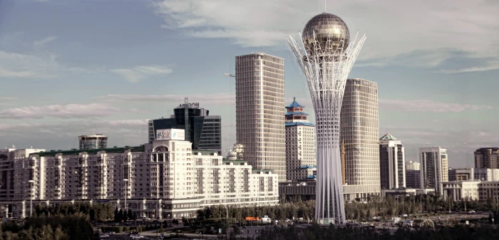 Památník Bajterek v hlavním městě Kazachstánu Astana.
